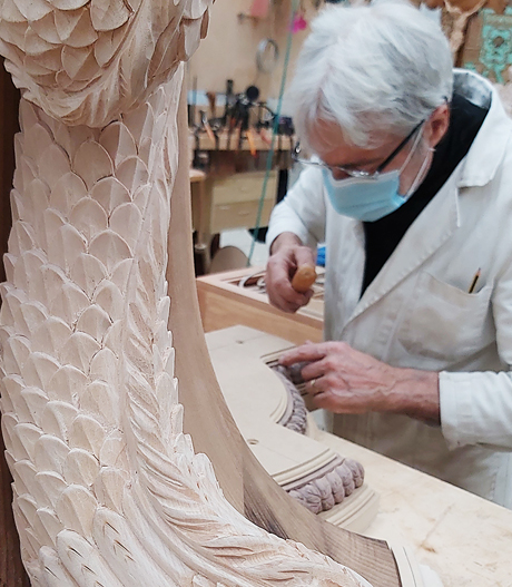 SMAC furniture solutions - craftsmanship handcraft wood carving - small